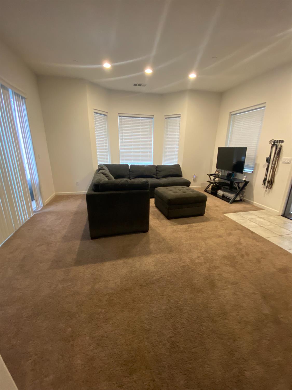 Detail Gallery Image 7 of 15 For 12356 Rose Way, Waterford,  CA 95386 - – Beds | – Baths