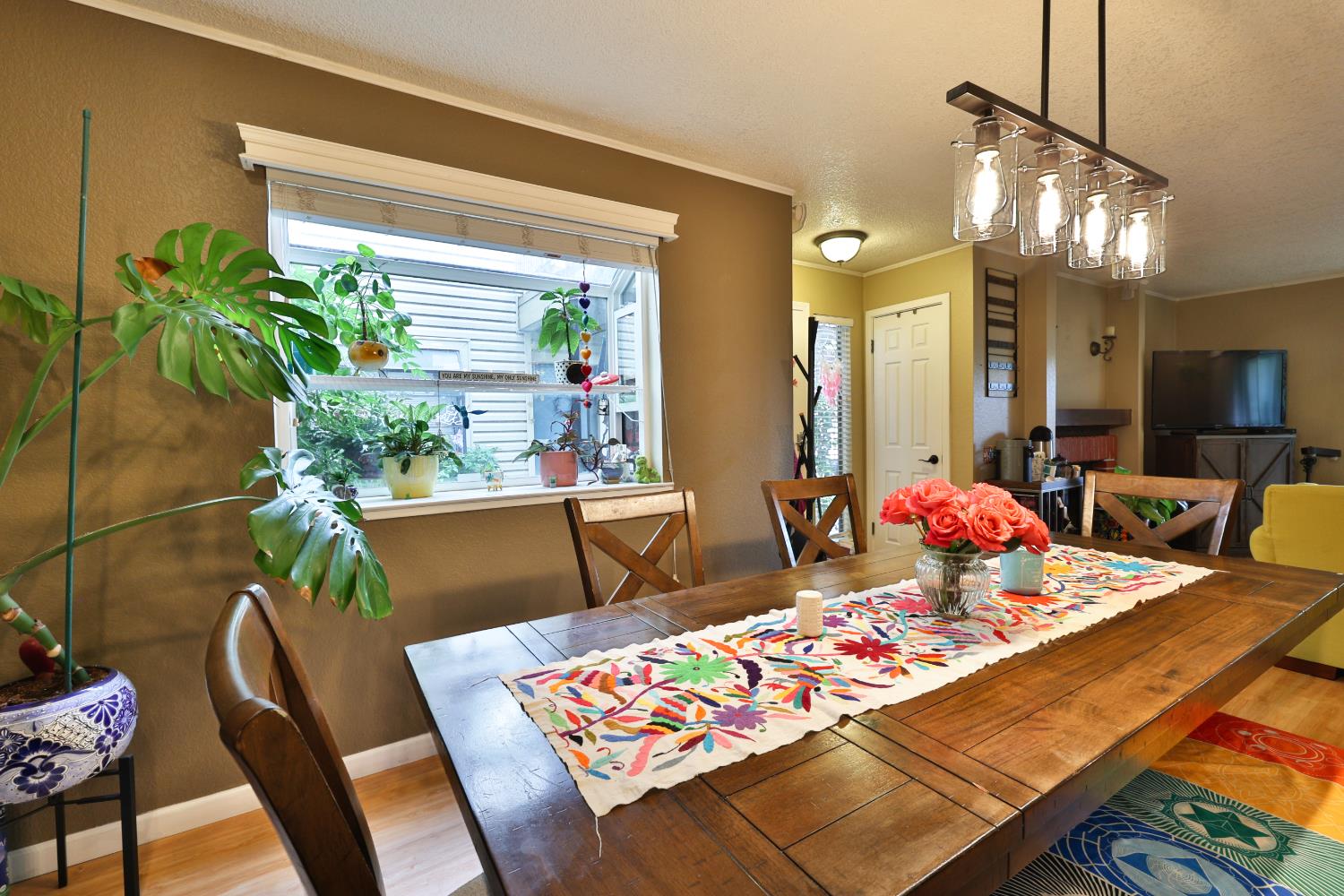 Hurley Way #3, Sacramento, California image 3