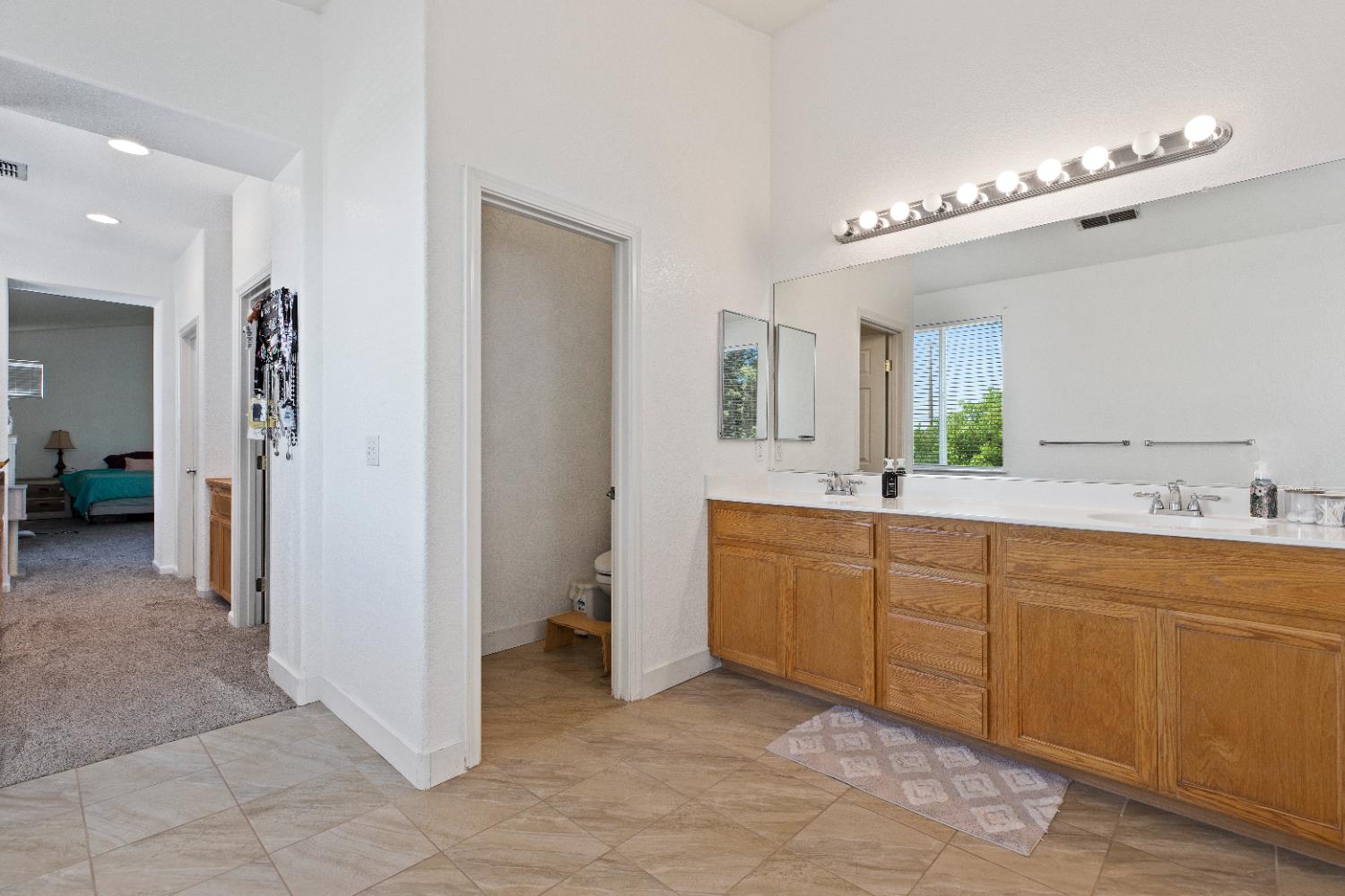 Detail Gallery Image 39 of 55 For 3408 Vancouver Dr, Modesto,  CA 95355 - 4 Beds | 3/1 Baths