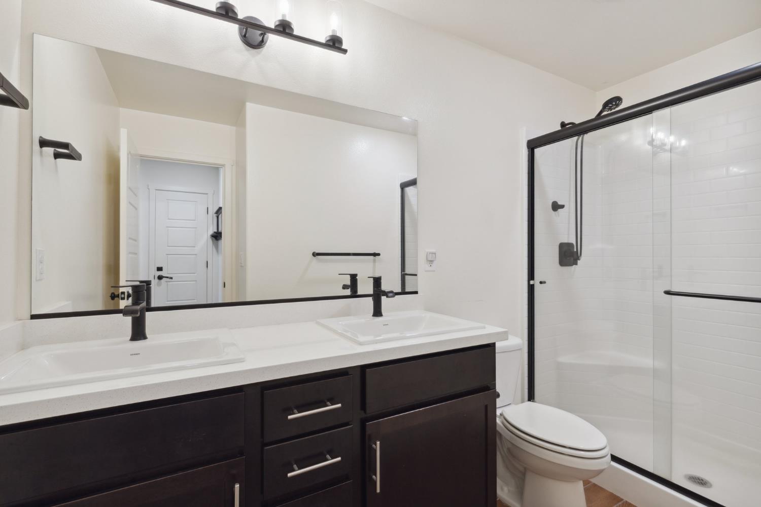 Detail Gallery Image 11 of 38 For 2105 Sonoma Ct, Atwater,  CA 95301 - 4 Beds | 2 Baths