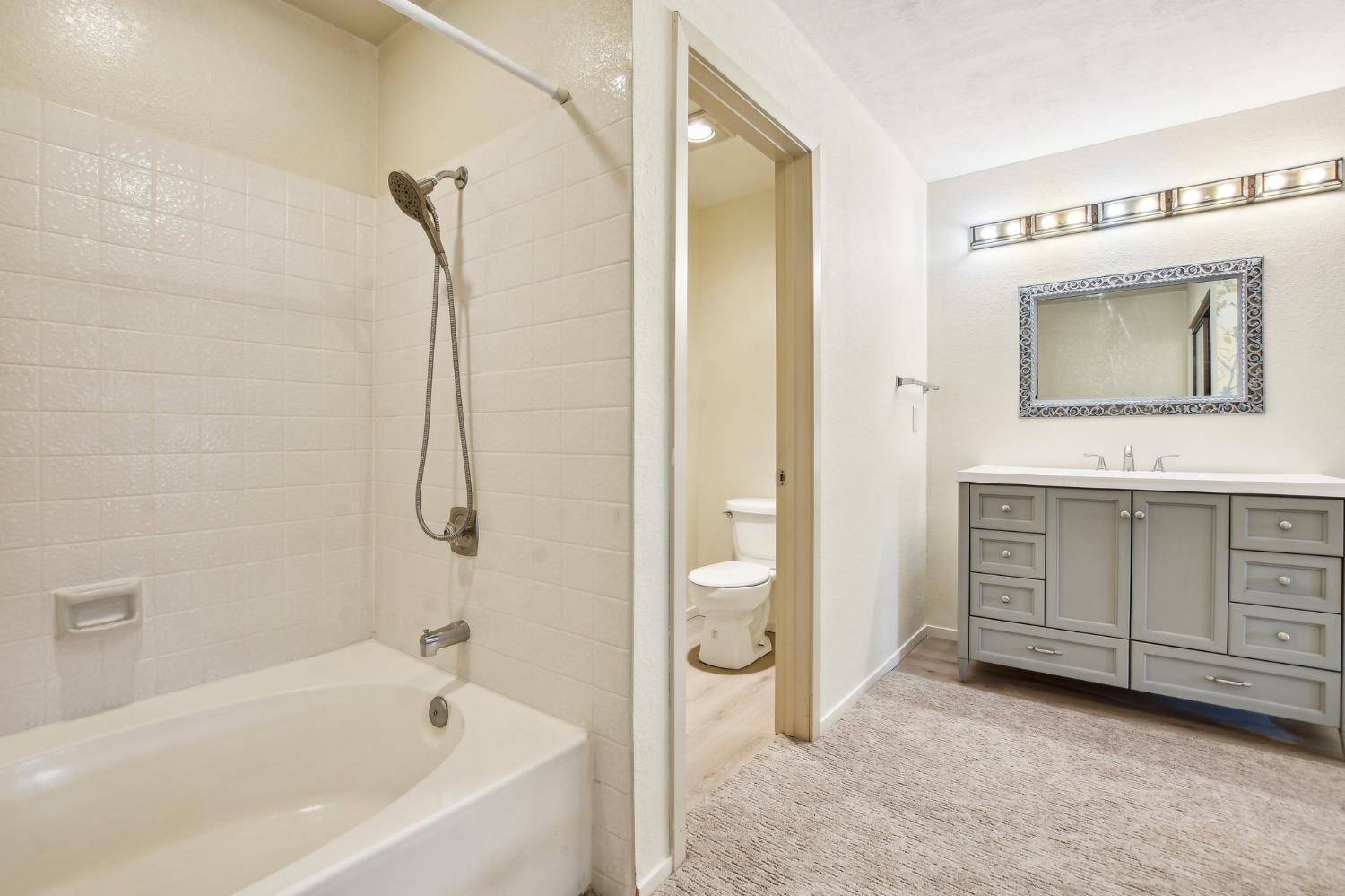 Hurley Way #36, Sacramento, California image 17