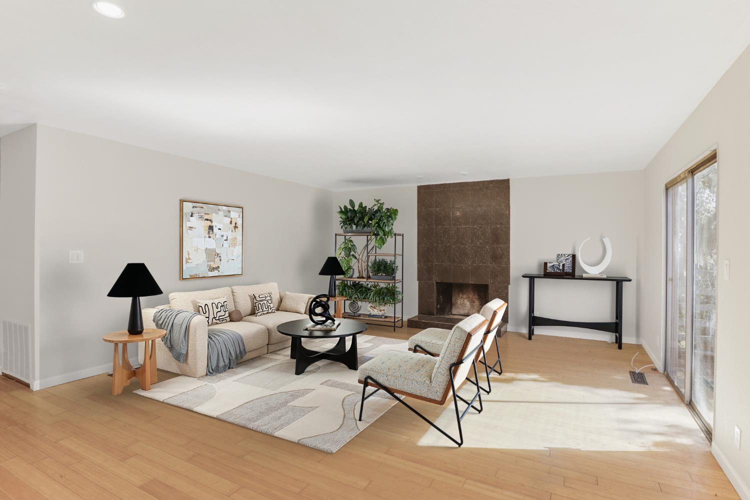 Detail Gallery Image 5 of 34 For 9214 Golf Links Rd, Oakland,  CA 94605 - 3 Beds | 2 Baths