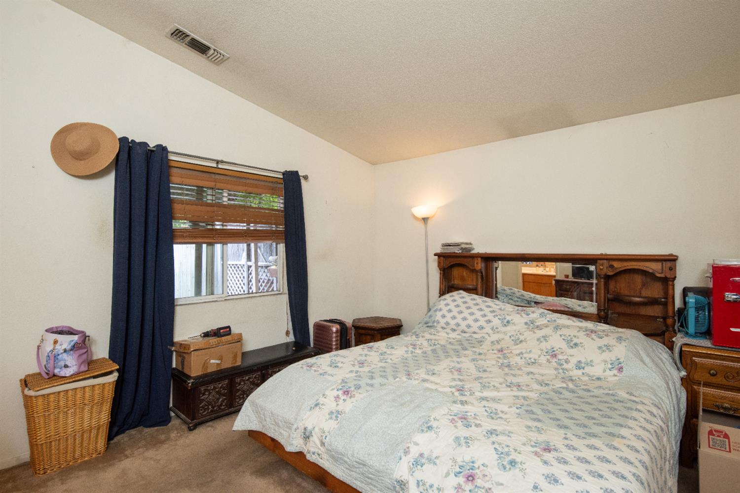Detail Gallery Image 12 of 23 For 310 W F St, Turlock,  CA 95380 - 4 Beds | 2 Baths