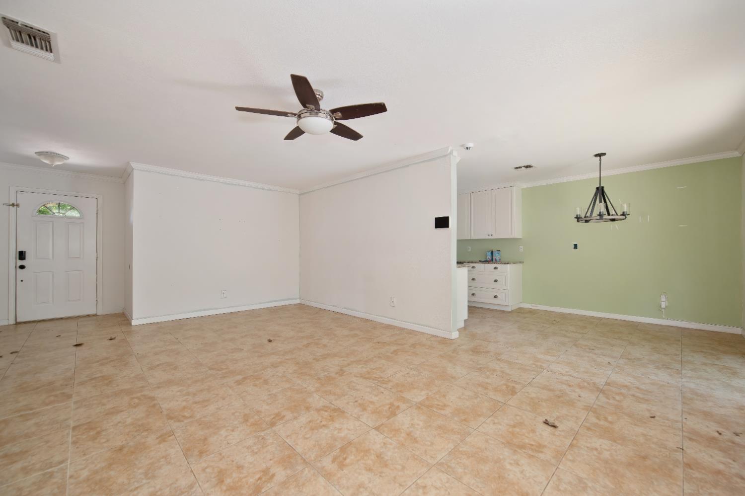 Detail Gallery Image 6 of 28 For 5992 Angelo Dr, Loomis,  CA 95650 - 3 Beds | 2 Baths
