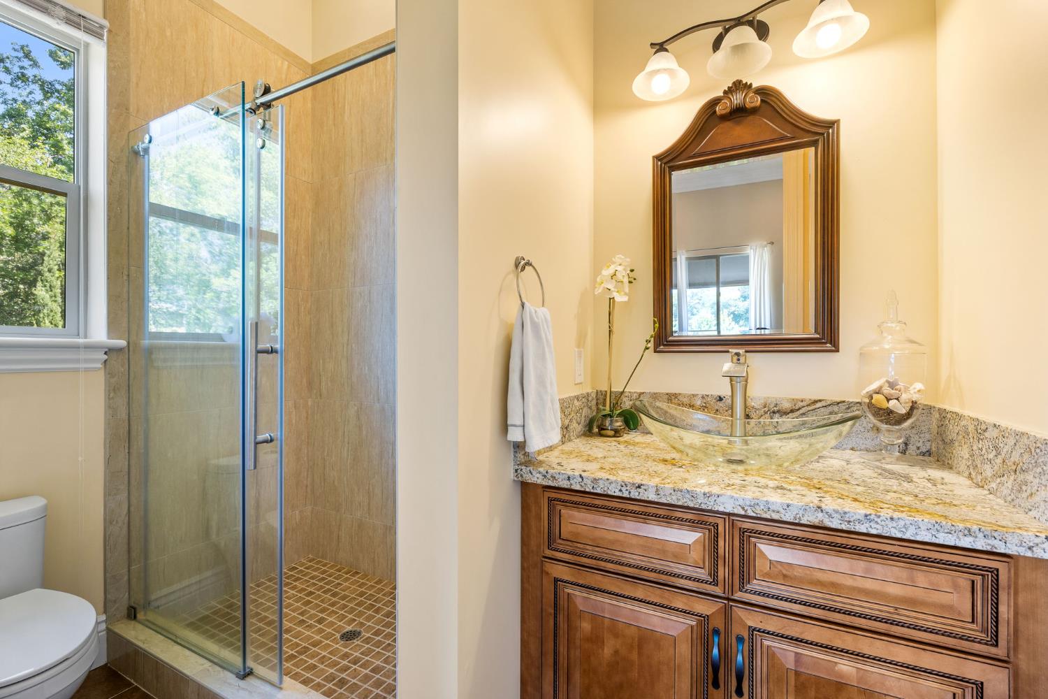 Detail Gallery Image 64 of 98 For 5521 Monte Claire Ln, Loomis,  CA 95650 - 6 Beds | 6/1 Baths