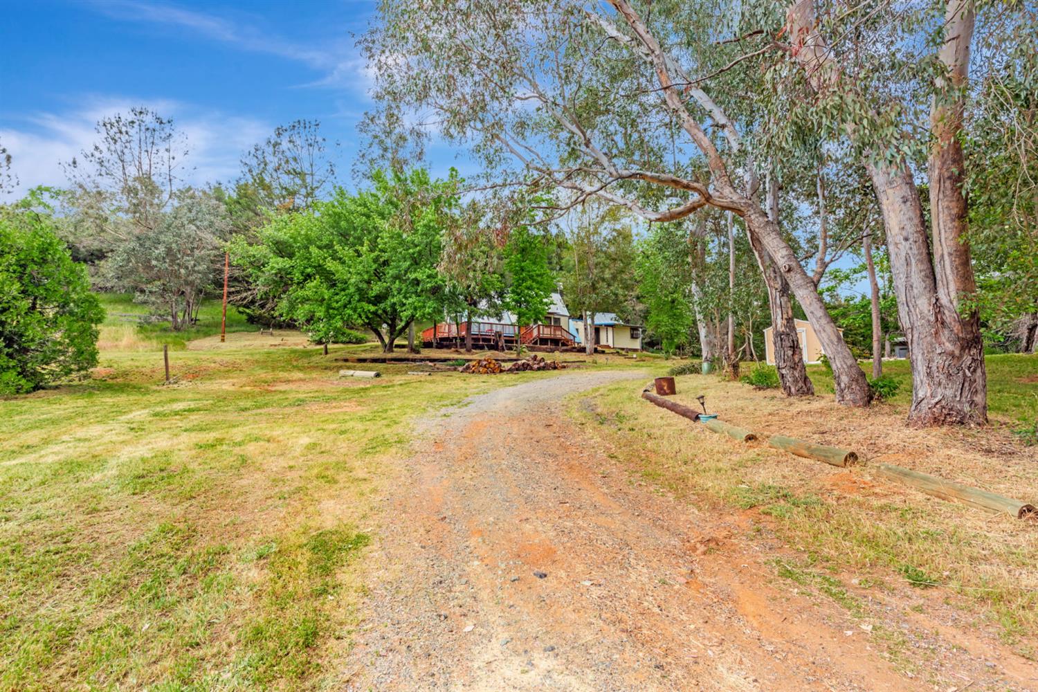 Detail Gallery Image 2 of 40 For 2300 Indian Rock Rd, Cool,  CA 95614 - 2 Beds | 2 Baths