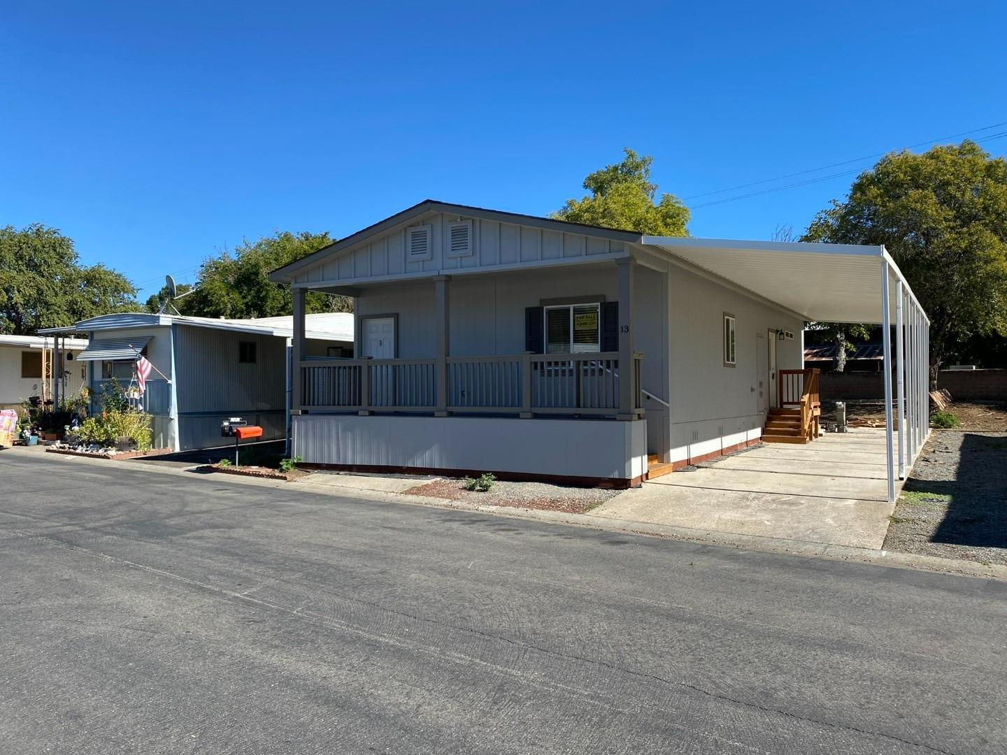 Detail Gallery Image 1 of 20 For 13 Casa Grande Dr, Red Bluff,  CA 96080 - 2 Beds | 2 Baths