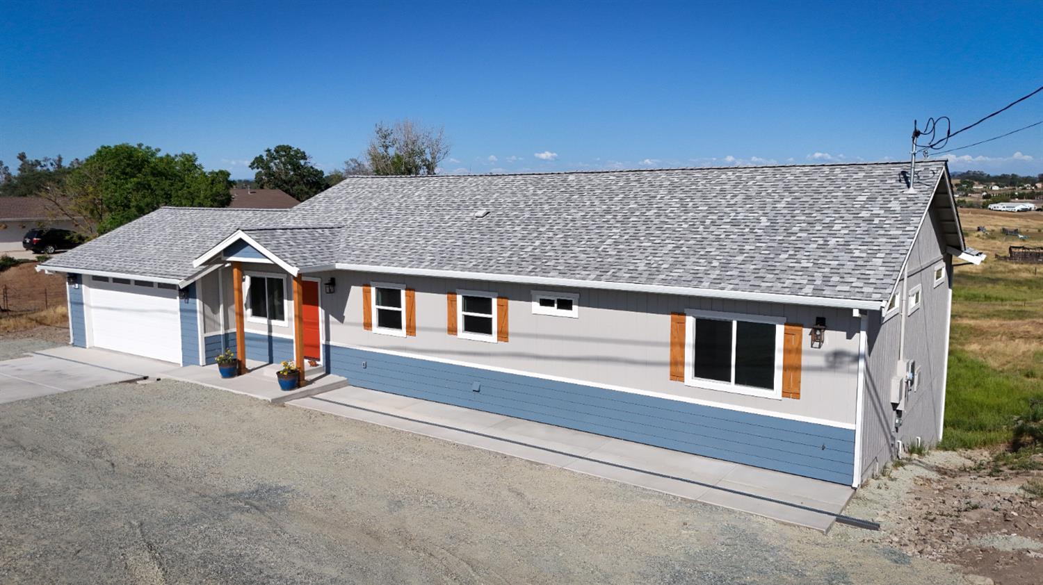 Detail Gallery Image 2 of 66 For 2106 Village Dr, Ione,  CA 95640 - 3 Beds | 2 Baths