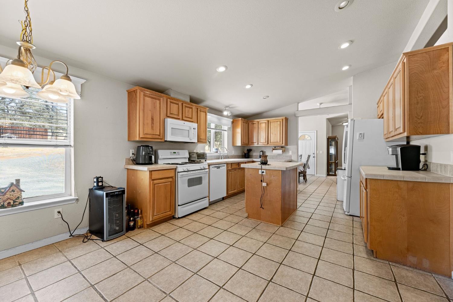 Detail Gallery Image 14 of 60 For 8378 Creek Way, –,  CA 95977 - 4 Beds | 2 Baths