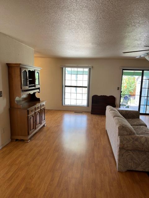 Detail Gallery Image 4 of 18 For 2613 Pescadero Pl, Modesto,  CA 95355 - 3 Beds | 2 Baths