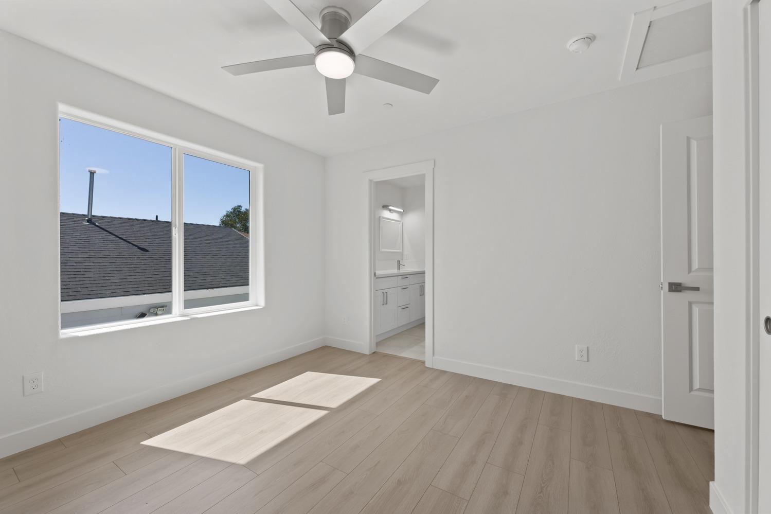 Detail Gallery Image 23 of 33 For 2565 Lexington St, Sacramento,  CA 95815 - – Beds | – Baths