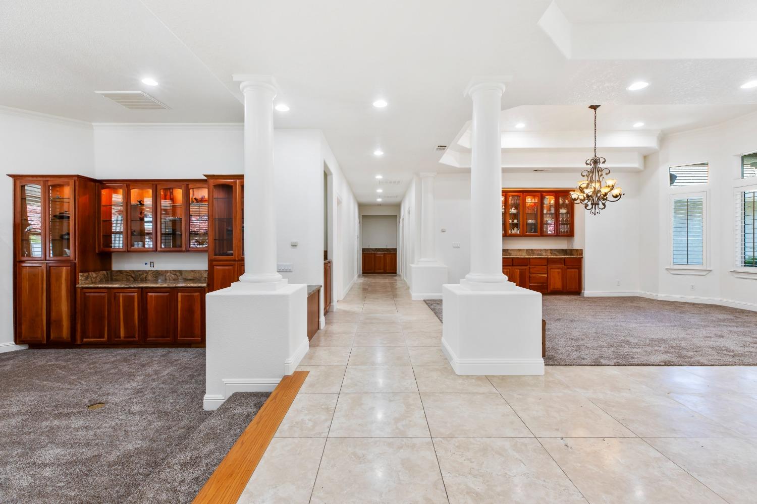Detail Gallery Image 43 of 77 For 5000 Peach Blossom Ln, Oakdale,  CA 95361 - 5 Beds | 3/1 Baths