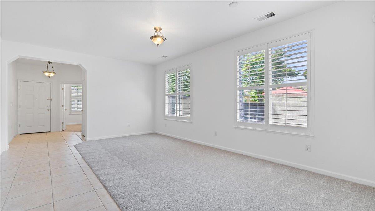 Detail Gallery Image 7 of 48 For 120 Pelican Bay Cir, Sacramento,  CA 95835 - 2 Beds | 2 Baths
