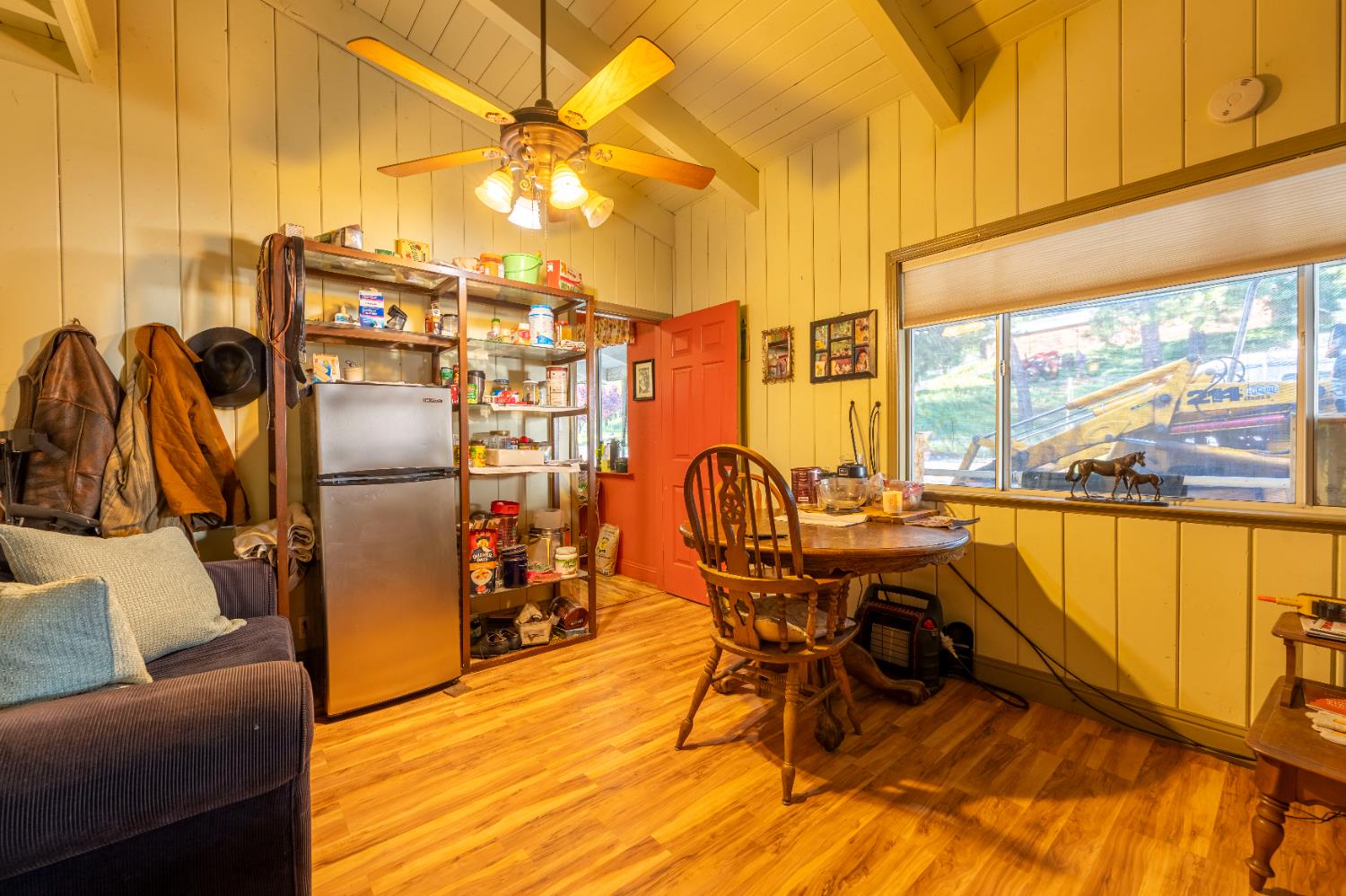 Detail Gallery Image 13 of 44 For 13615 Mccourtney Rd, Grass Valley,  CA 95949 - 2 Beds | 2/2 Baths