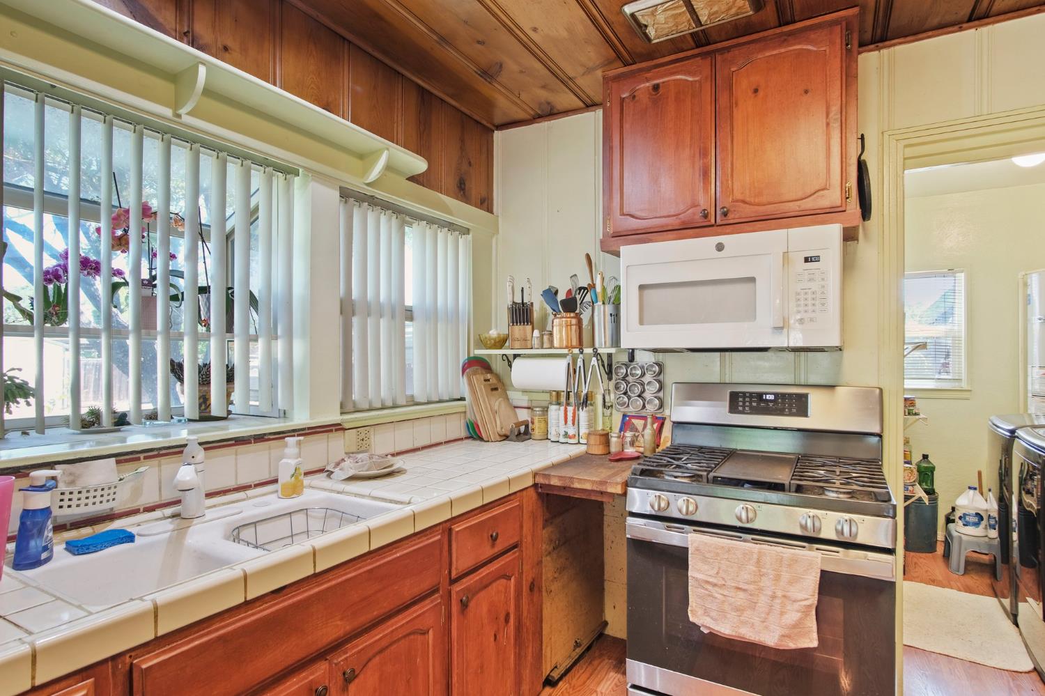 Detail Gallery Image 14 of 33 For 226 Rosina Ave, Modesto,  CA 95354 - 3 Beds | 2 Baths
