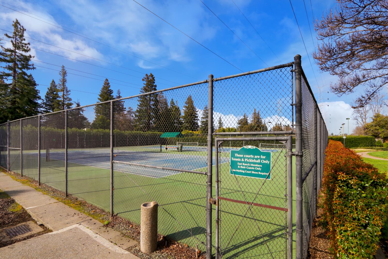 Detail Gallery Image 59 of 59 For 306 East Ranch Rd, Sacramento,  CA 95825 - 2 Beds | 2 Baths