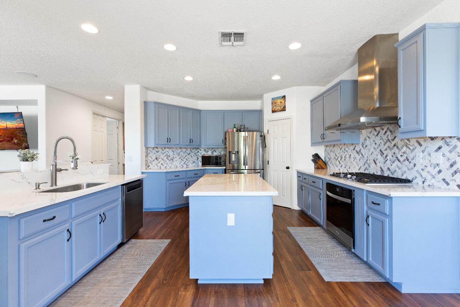 Detail Gallery Image 19 of 55 For 3408 Vancouver Dr, Modesto,  CA 95355 - 4 Beds | 3/1 Baths