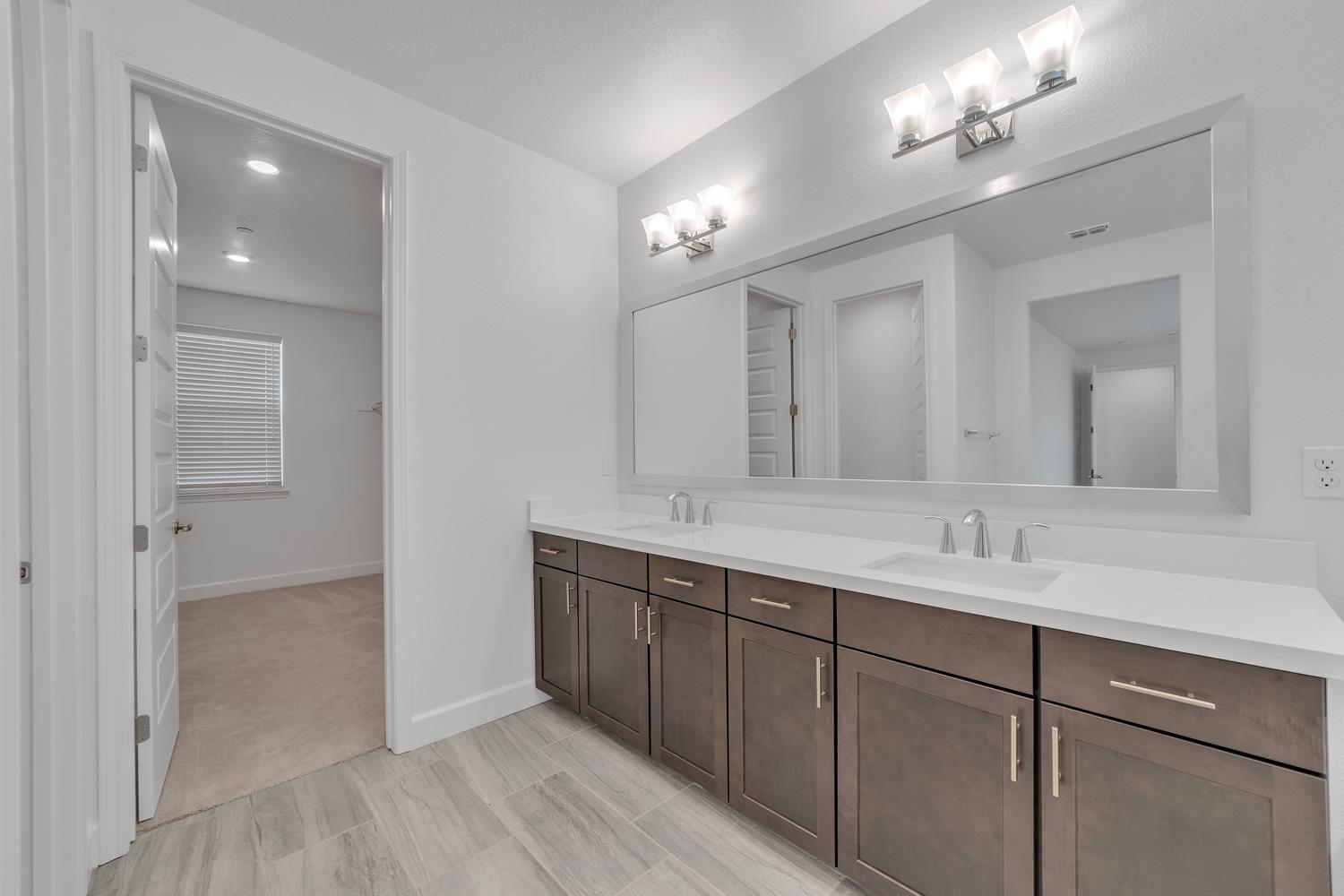 Detail Gallery Image 39 of 61 For 5092 Gold Rush Dr, Folsom,  CA 95630 - 4 Beds | 3/1 Baths