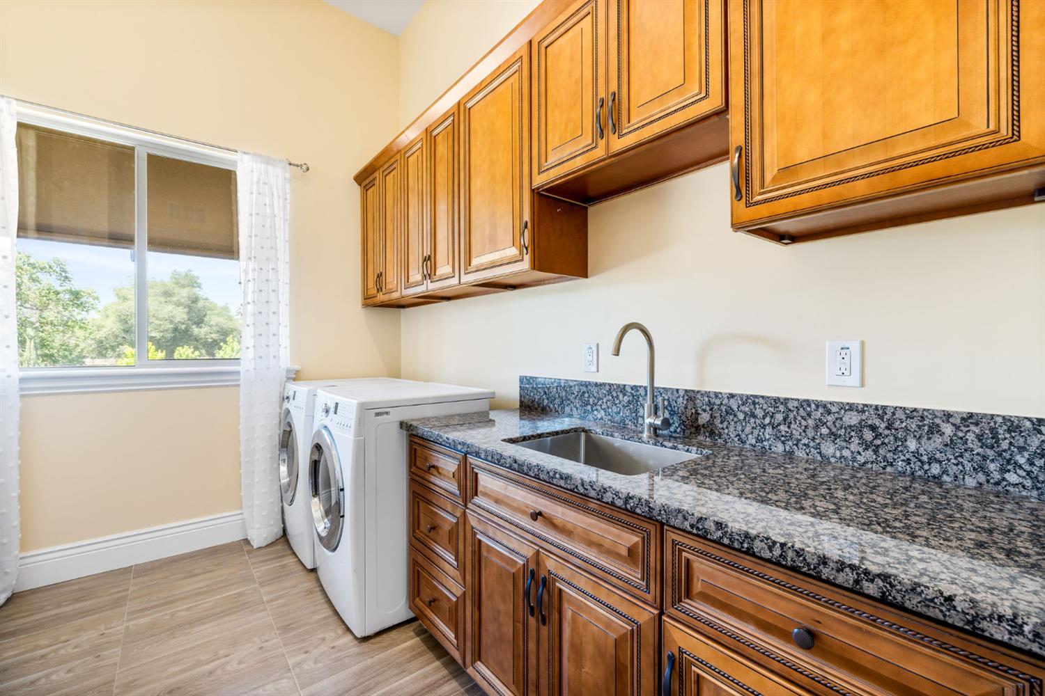 Detail Gallery Image 58 of 98 For 5521 Monte Claire Ln, Loomis,  CA 95650 - 6 Beds | 6/1 Baths