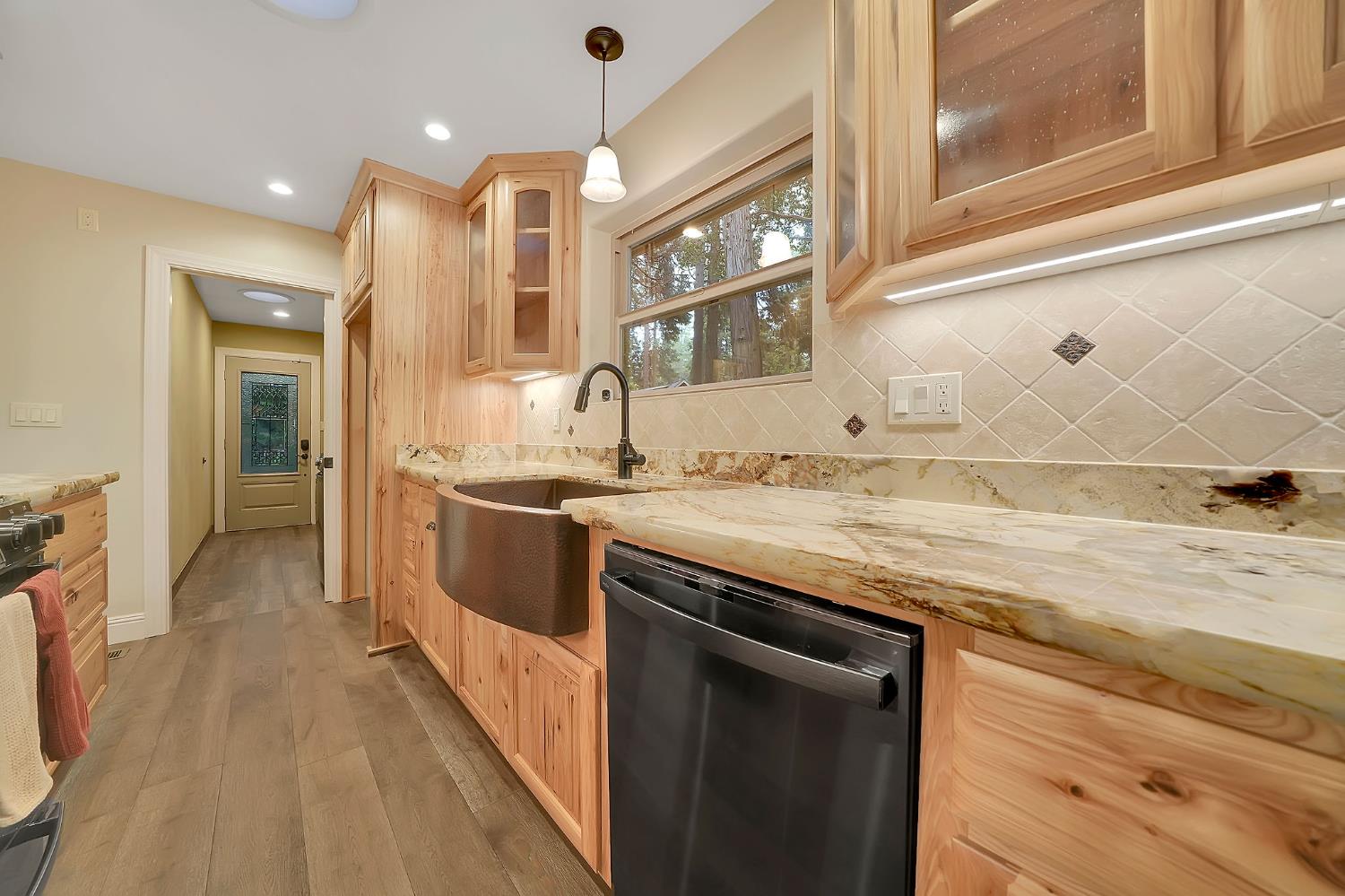 Detail Gallery Image 8 of 49 For 26671 Sugar Pine Dr, Pioneer,  CA 95666 - 3 Beds | 2 Baths
