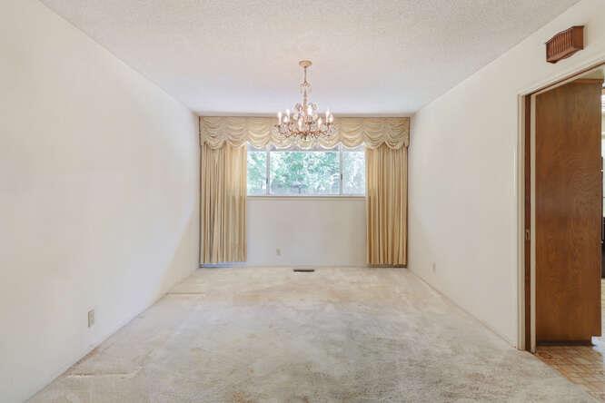 Detail Gallery Image 10 of 49 For 51 Tristan Cir, Sacramento,  CA 95823 - 5 Beds | 2/1 Baths