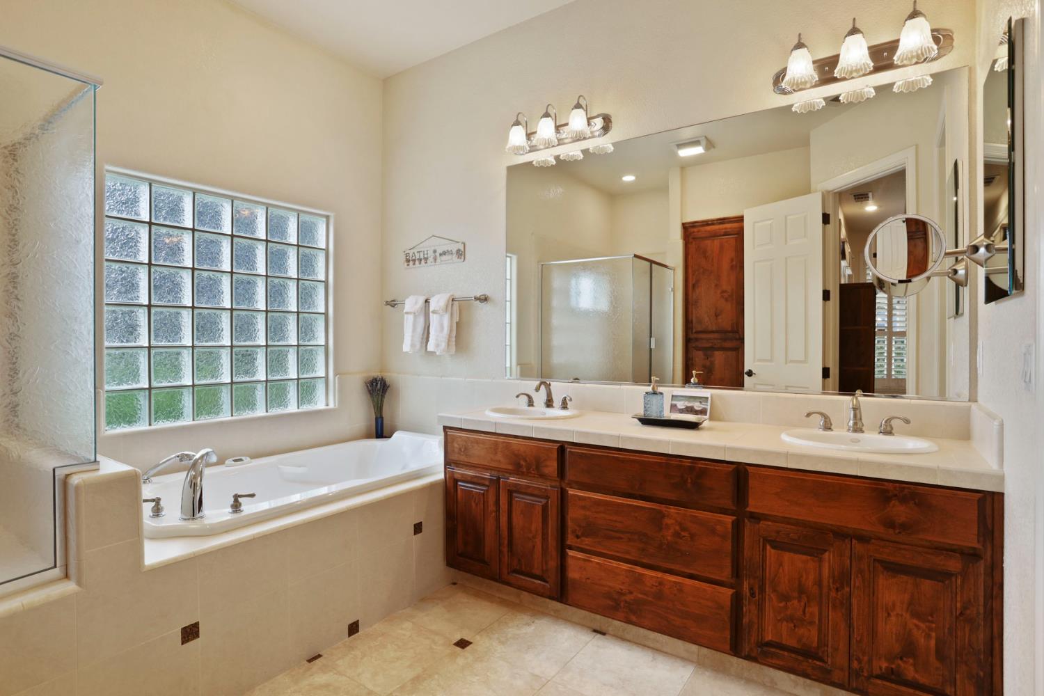 Detail Gallery Image 31 of 63 For 1037 Olson Ct, Ripon,  CA 95366 - 3 Beds | 2 Baths