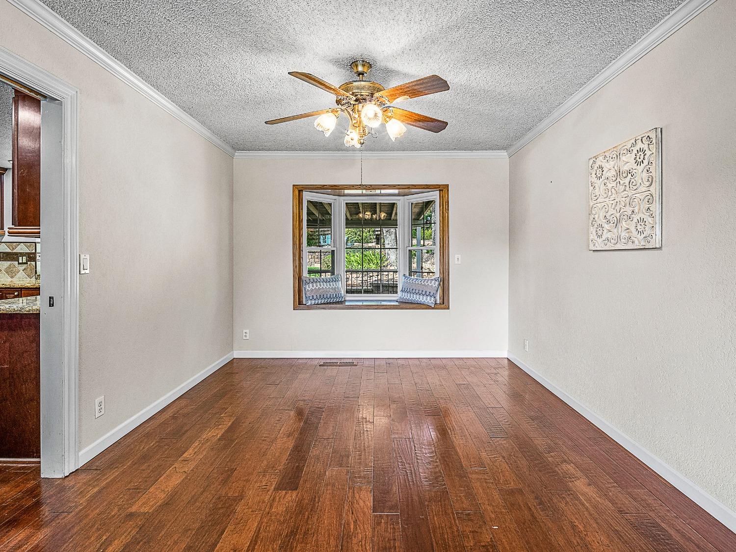 Detail Gallery Image 11 of 36 For 3620 Montclair Rd, Cameron Park,  CA 95682 - 4 Beds | 3 Baths