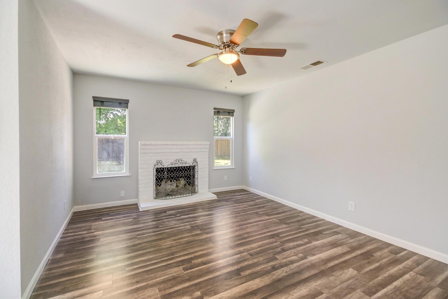 Detail Gallery Image 5 of 35 For 8258 Cordelia Cir, Citrus Heights,  CA 95621 - 3 Beds | 1 Baths