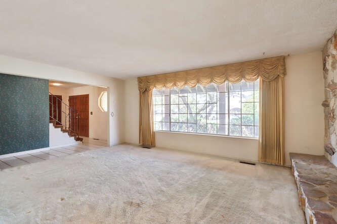 Detail Gallery Image 9 of 49 For 51 Tristan Cir, Sacramento,  CA 95823 - 5 Beds | 2/1 Baths