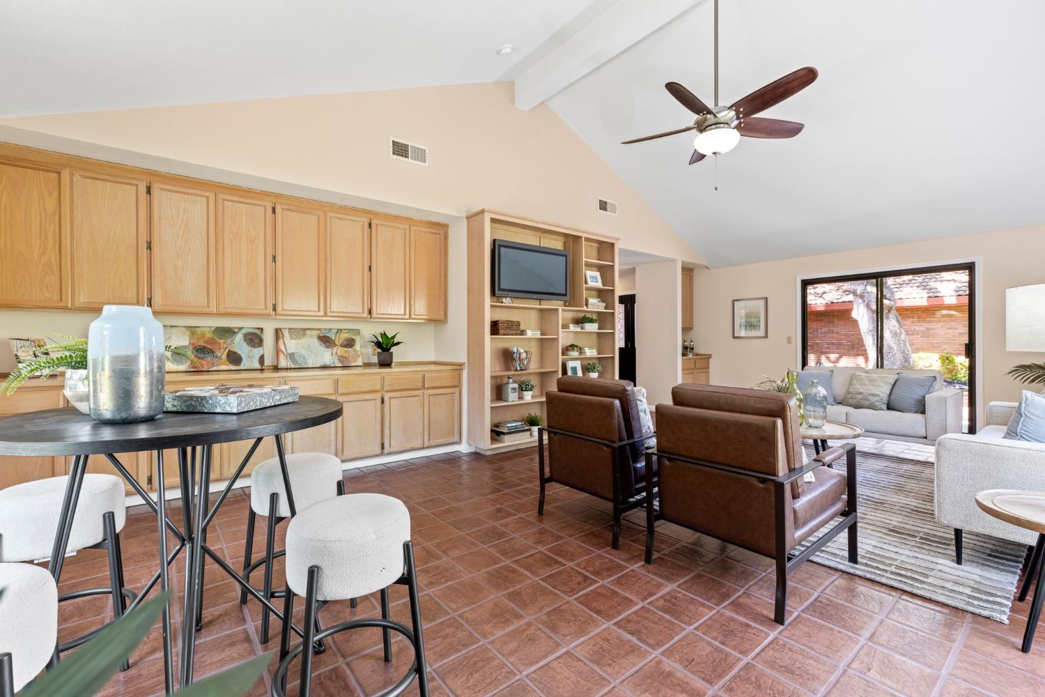 Detail Gallery Image 16 of 87 For 6127 Reservoir Ct, Granite Bay,  CA 95746 - 4 Beds | 4/1 Baths