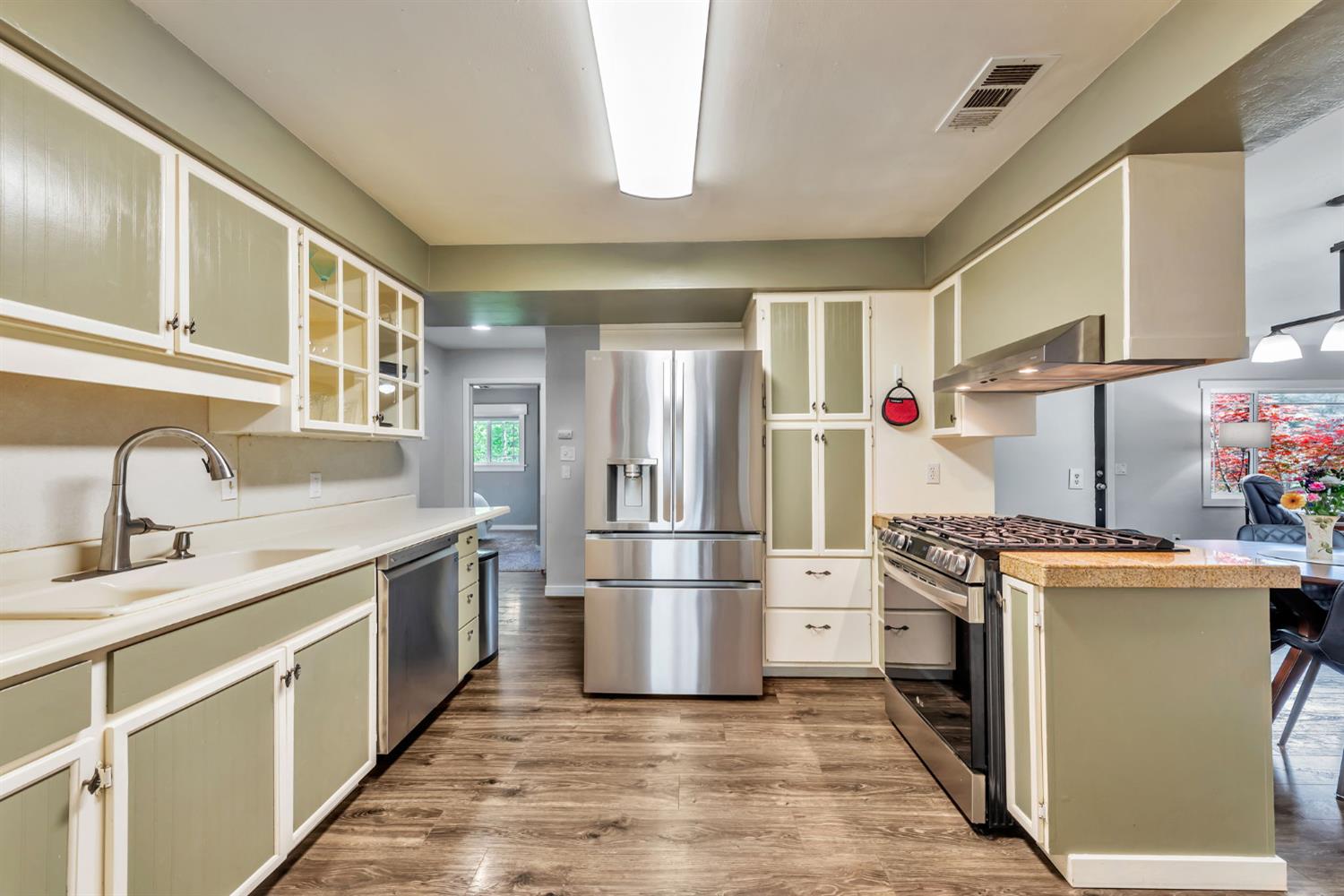 Detail Gallery Image 7 of 41 For 22175 Placer Hills Rd, Colfax,  CA 95713 - 6 Beds | 3 Baths