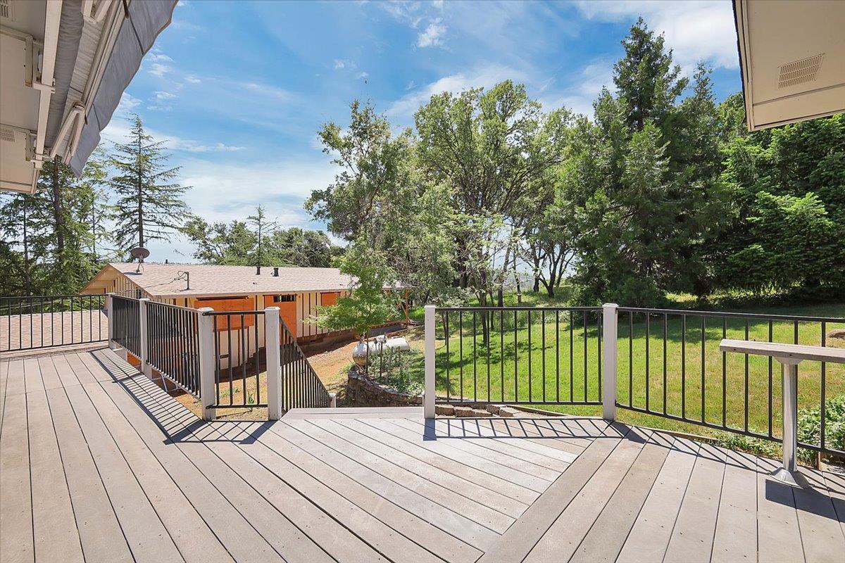 Detail Gallery Image 16 of 60 For 11211 N Lakeshore, Auburn,  CA 95602 - 3 Beds | 2 Baths