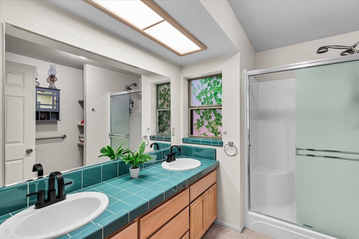 Awahanee Road, Sonora, California image 35
