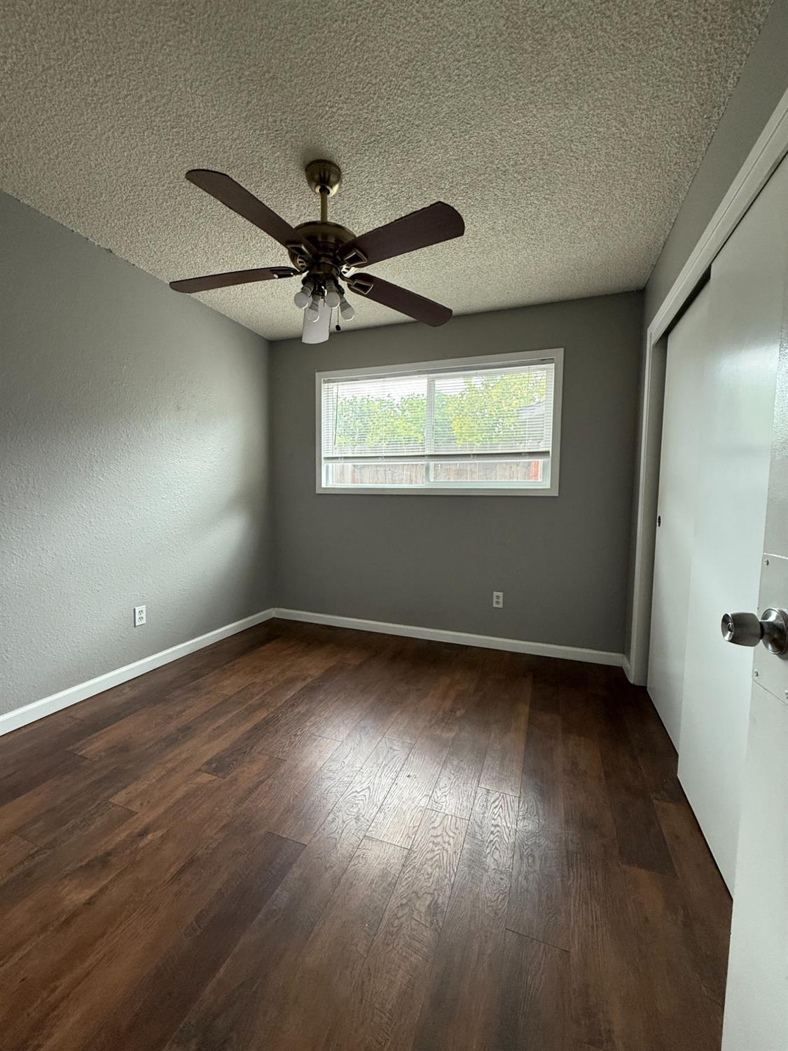 Detail Gallery Image 10 of 10 For 508 Mary Todd Ln, Modesto,  CA 95354 - 4 Beds | 2 Baths