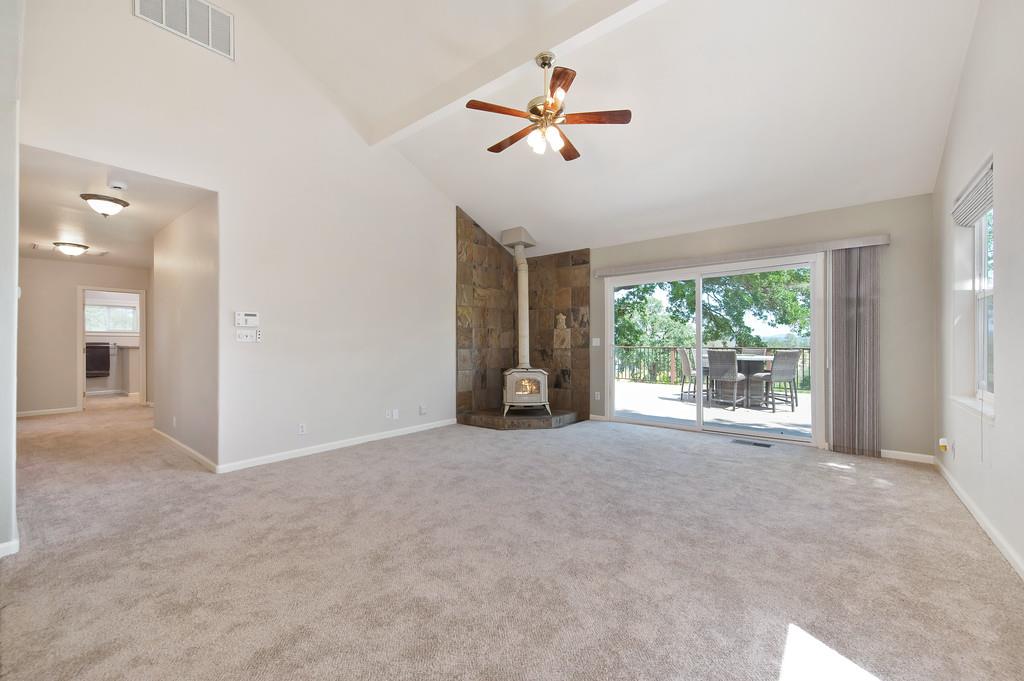 Detail Gallery Image 8 of 37 For 10513 Indian Hill Rd, Newcastle,  CA 95658 - 3 Beds | 2 Baths