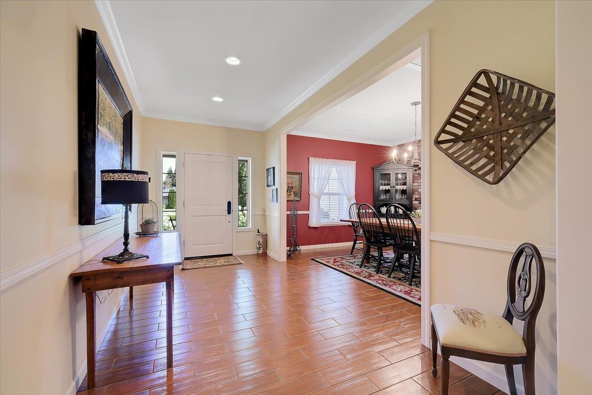 Detail Gallery Image 5 of 84 For 685 Saddleback Dr, Marysville,  CA 95901 - 3 Beds | 2/2 Baths