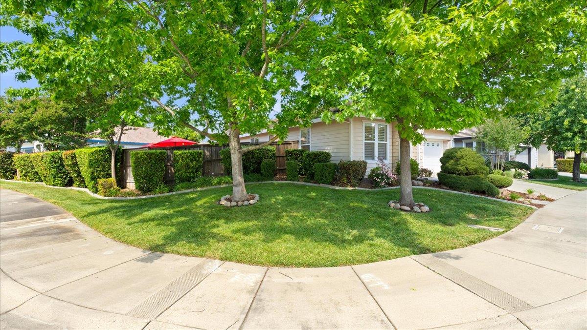Detail Gallery Image 3 of 48 For 120 Pelican Bay Cir, Sacramento,  CA 95835 - 2 Beds | 2 Baths