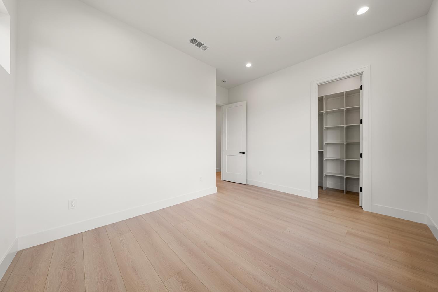 Detail Gallery Image 44 of 59 For 407 East St, Roseville,  CA 95678 - 4 Beds | 4 Baths