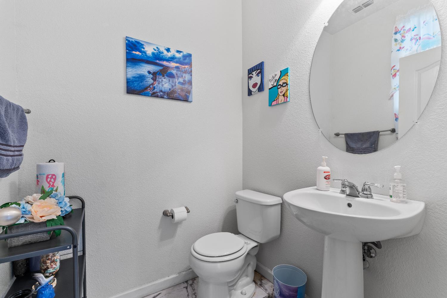 Detail Gallery Image 18 of 59 For 8269 Red Rock Dr, Sacramento,  CA 95829 - 4 Beds | 2/1 Baths