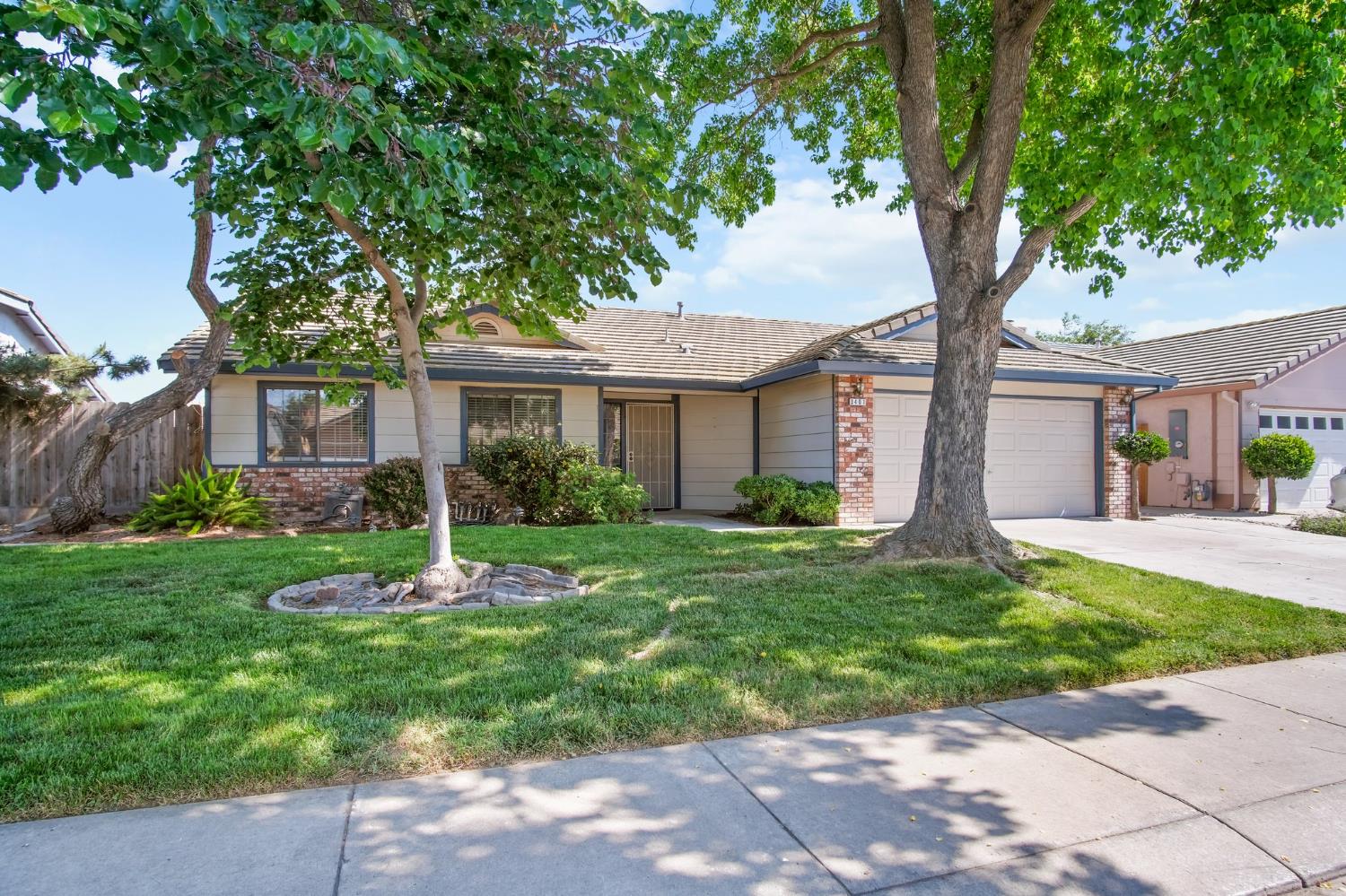 Detail Gallery Image 3 of 27 For 3401 St Gotthard Way, Ceres,  CA 95307 - 4 Beds | 2 Baths