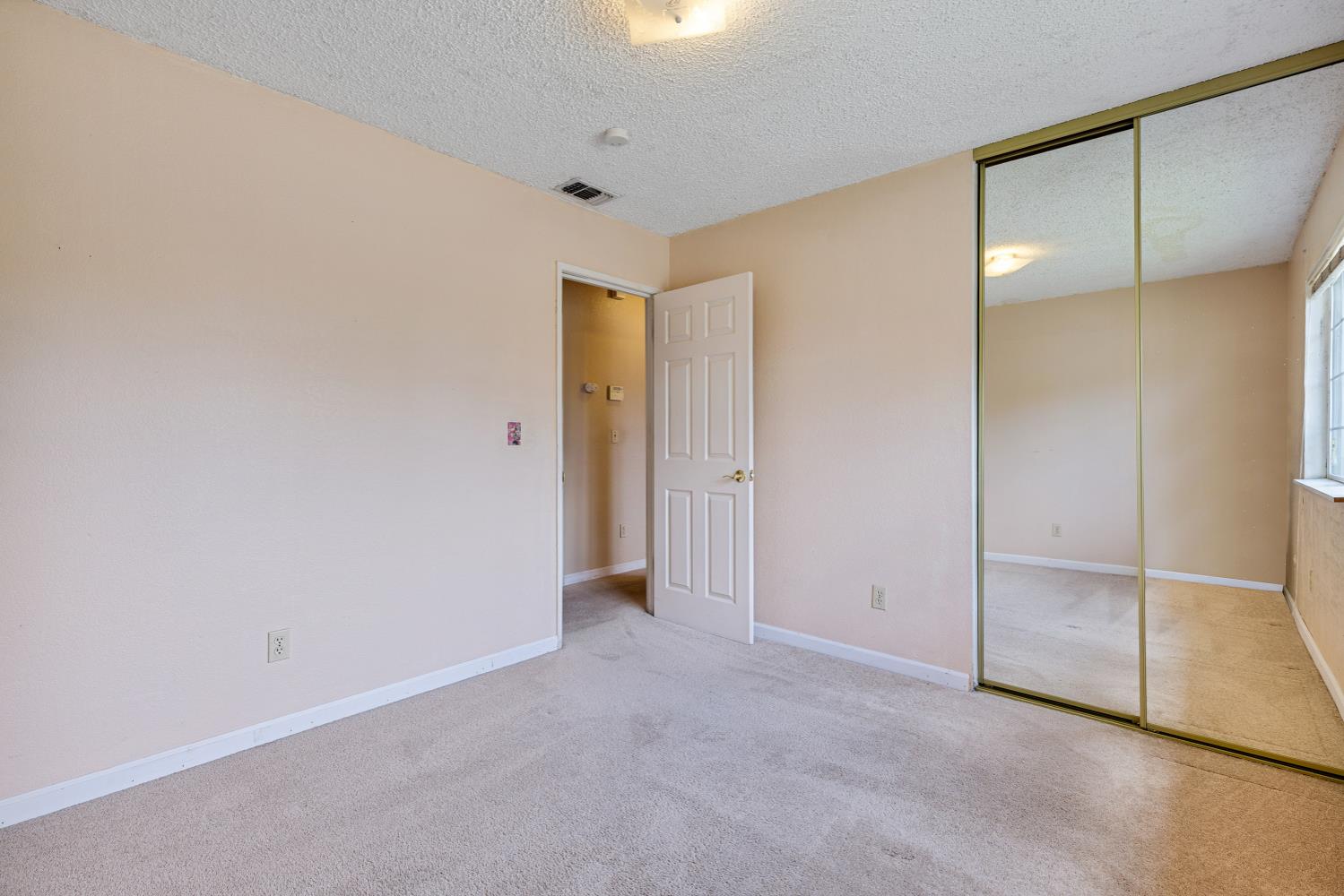 Detail Gallery Image 25 of 44 For 1761 Sikh Temple St, Stockton,  CA 95206 - 4 Beds | 2 Baths