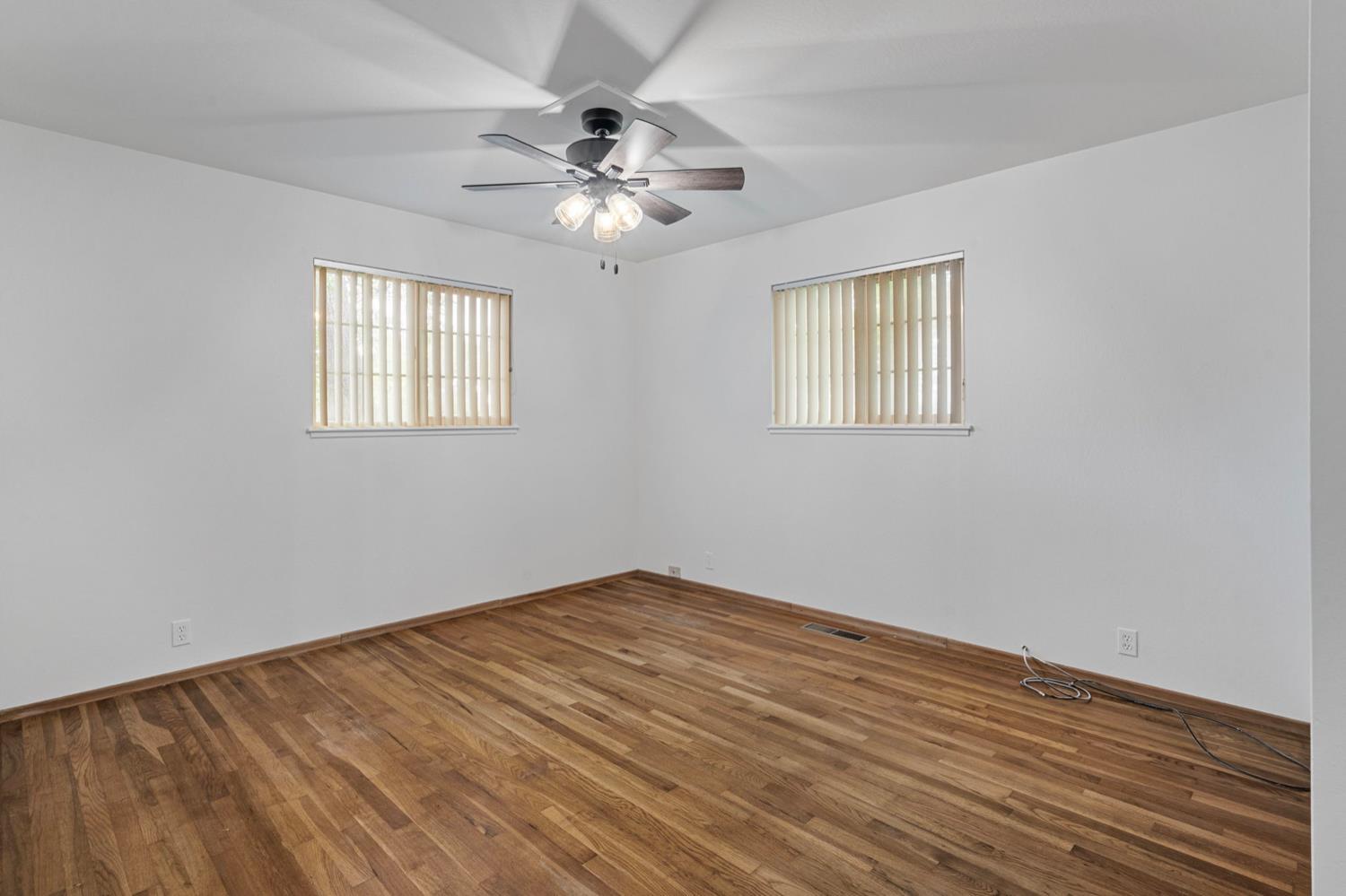 Detail Gallery Image 24 of 49 For 3920 S Escalon Bellota Rd, Farmington,  CA 95230 - 3 Beds | 1/1 Baths