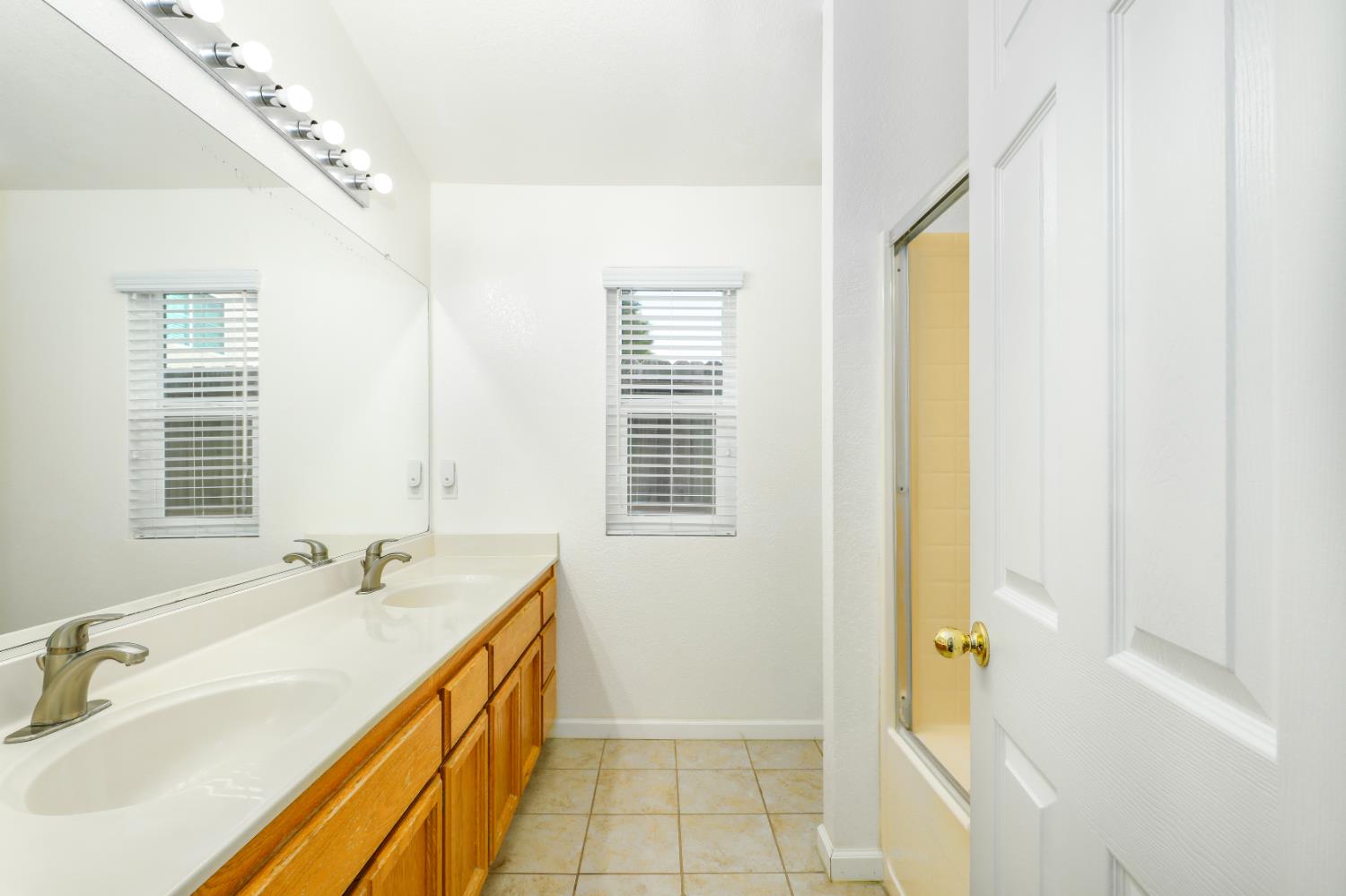 Detail Gallery Image 24 of 35 For 9134 Bungalow Way, Elk Grove,  CA 95758 - 3 Beds | 2 Baths