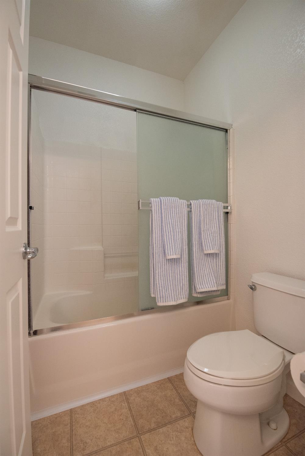 Detail Gallery Image 47 of 59 For 3012 Edgeview Dr, Modesto,  CA 95355 - 5 Beds | 3/1 Baths