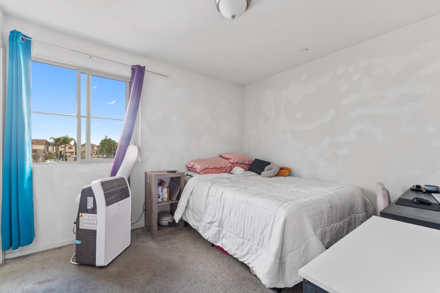 Detail Gallery Image 29 of 59 For 8269 Red Rock Dr, Sacramento,  CA 95829 - 4 Beds | 2/1 Baths