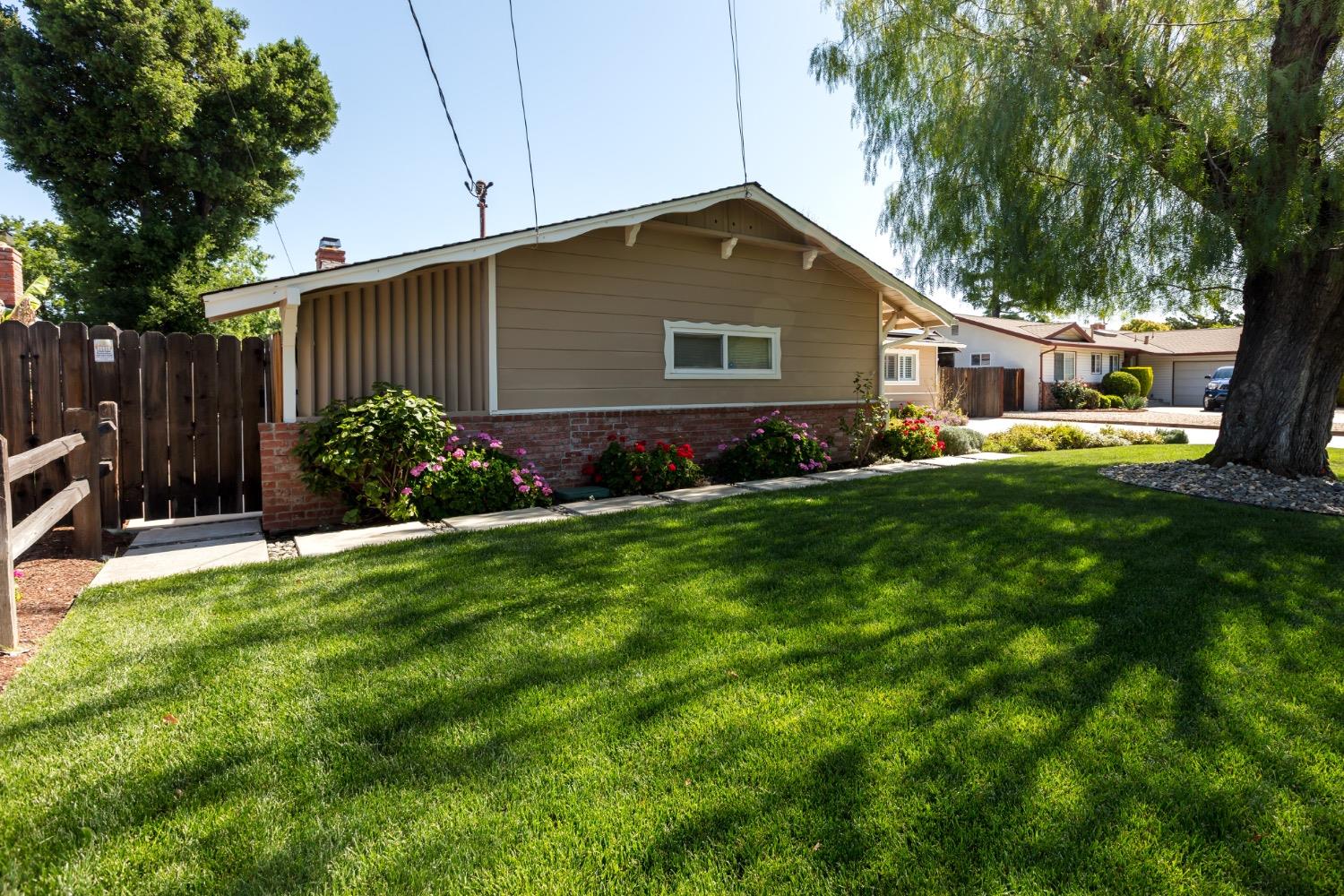 Detail Gallery Image 5 of 58 For 4889 Cherokee Dr, Concord,  CA 94521 - 4 Beds | 3 Baths