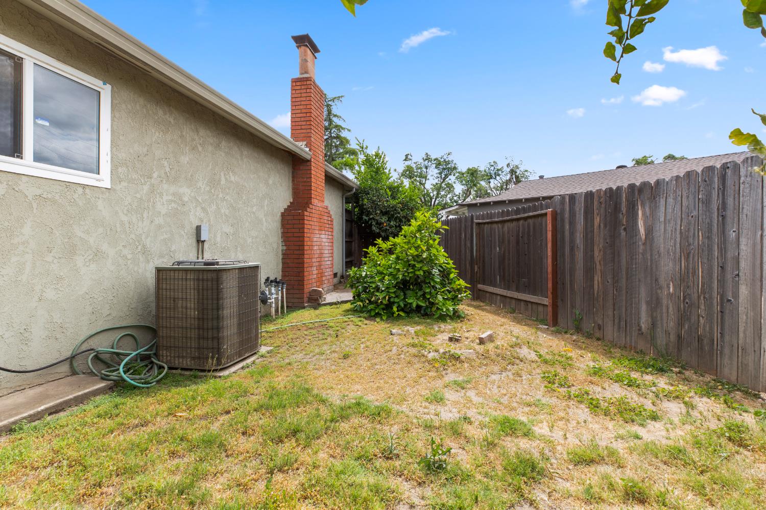 Detail Gallery Image 36 of 43 For 2037 Wally Ct, Modesto,  CA 95350 - 3 Beds | 3 Baths