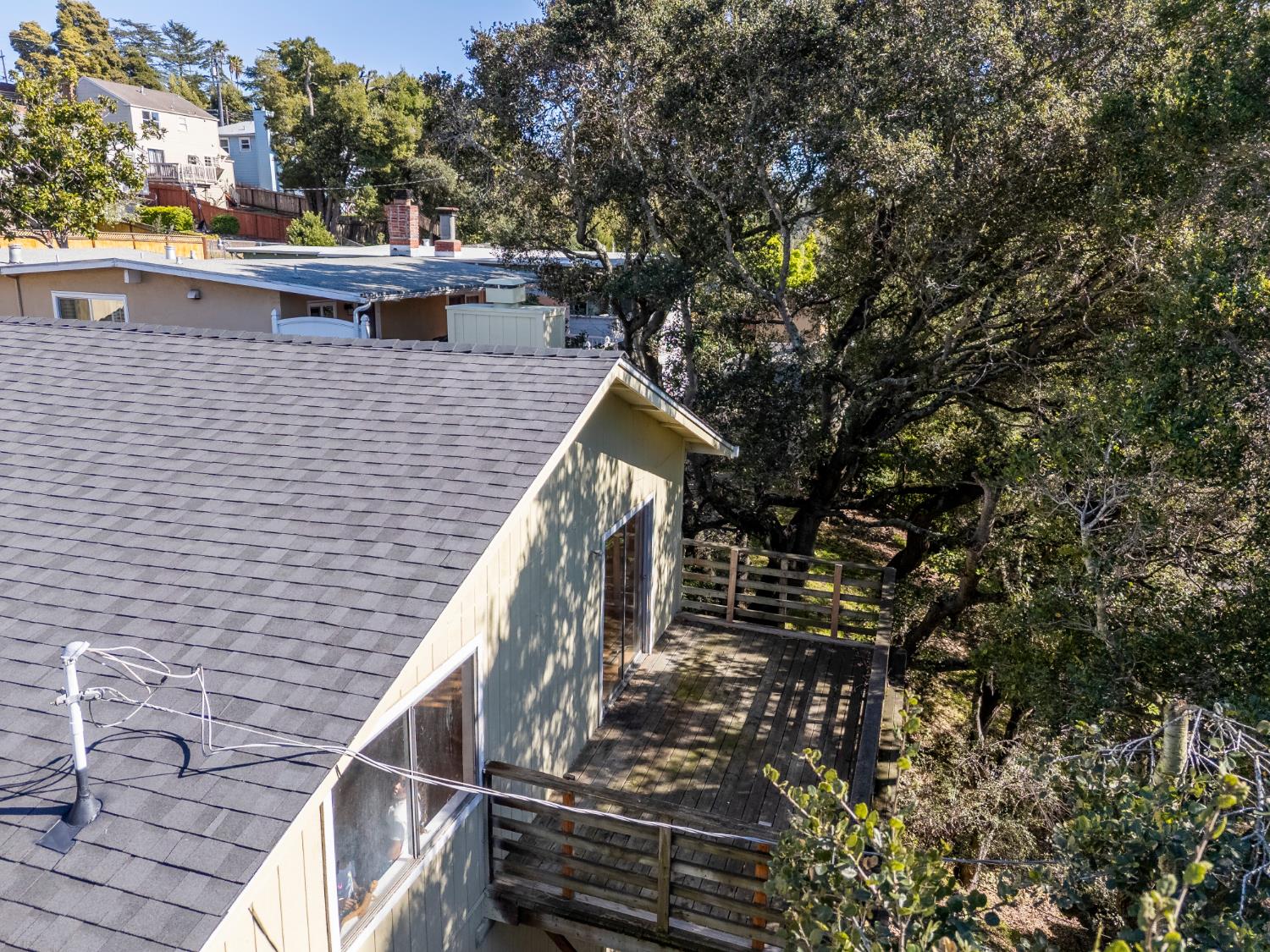 Detail Gallery Image 34 of 34 For 9214 Golf Links Rd, Oakland,  CA 94605 - 3 Beds | 2 Baths