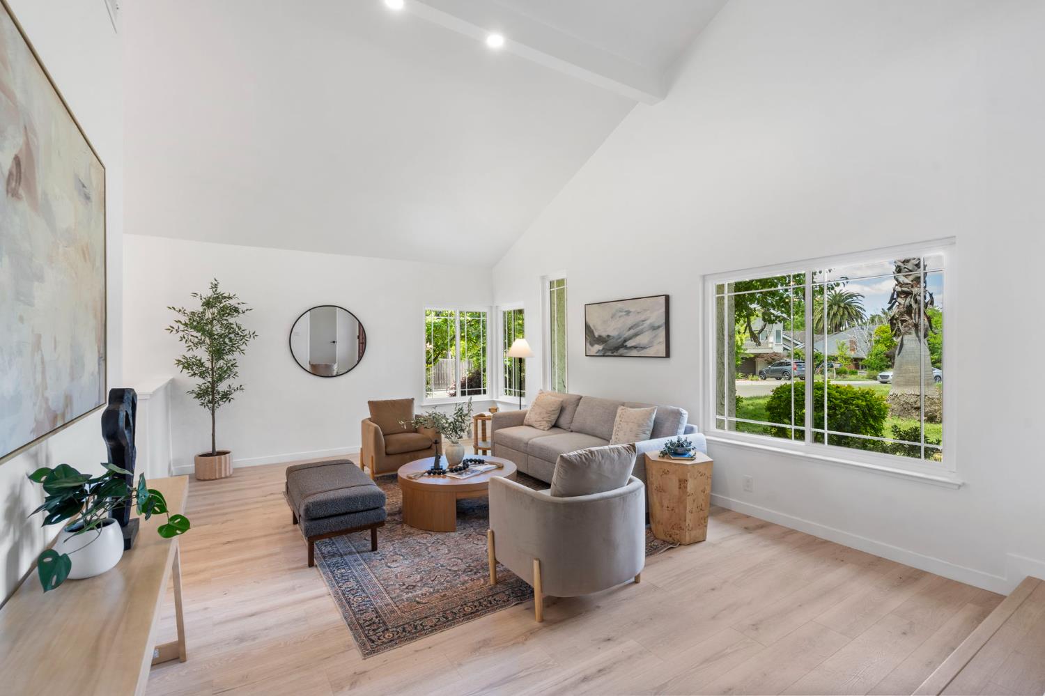 Detail Gallery Image 5 of 30 For 1736 Park Place Dr, Carmichael,  CA 95608 - 4 Beds | 2/1 Baths