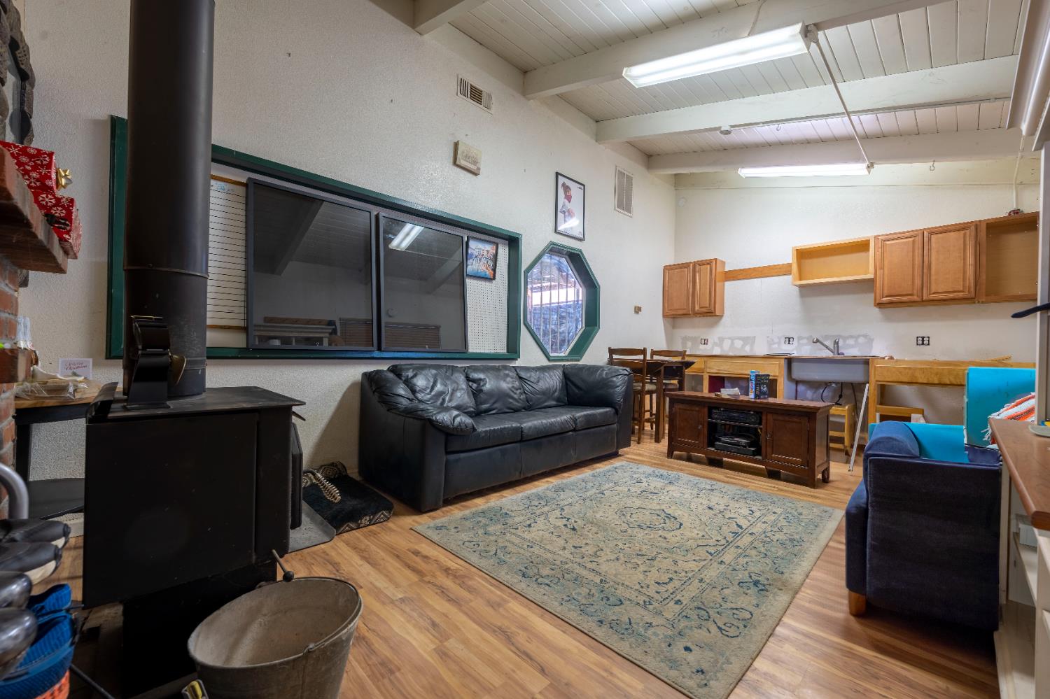 Detail Gallery Image 5 of 44 For 13615 Mccourtney Rd, Grass Valley,  CA 95949 - 2 Beds | 2/2 Baths